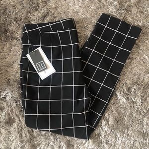 Ankle length checkered pants